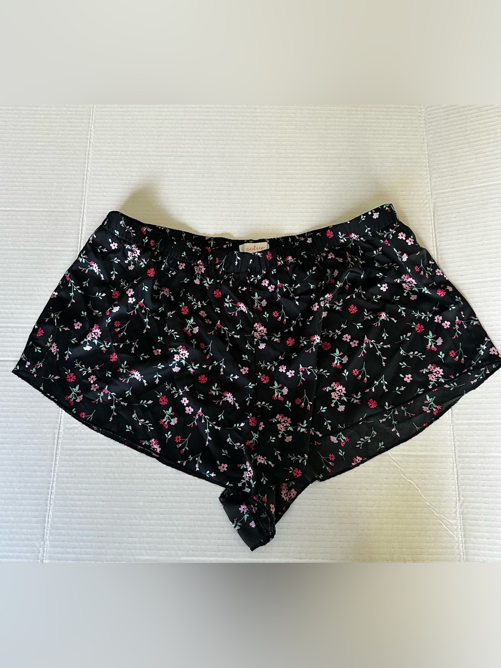Colsie Black Satin Floral Lounge Shorts
